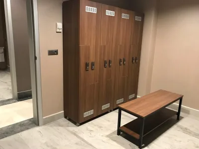 4 Kişilik Z Kapılı Soyunma Dolabı  Z Kapaklı Kilitli Gardrop Soyunma Dolabı ( Full MDF)