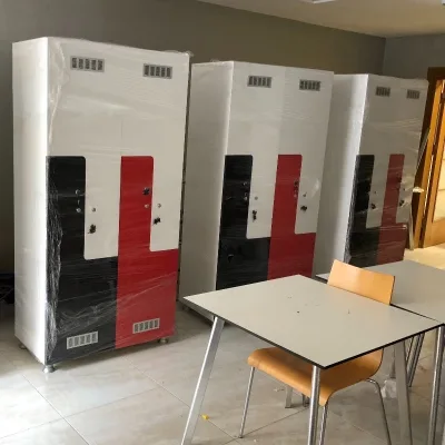 4 Kişilik Z Kapılı Soyunma Dolabı  Z Kapaklı Kilitli Gardrop Soyunma Dolabı ( Full MDF)
